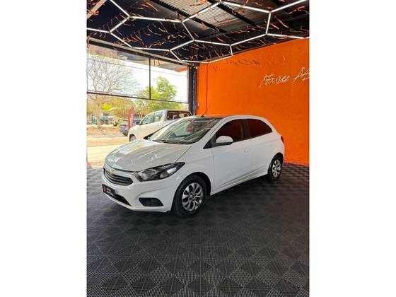 CHEVROLET ONIX 1.0 MPFI LT 8V FLEX 4P MANUAL CHEVROLET ONIX 1.0 MPFI LT 8V FLEX 4P MANUAL